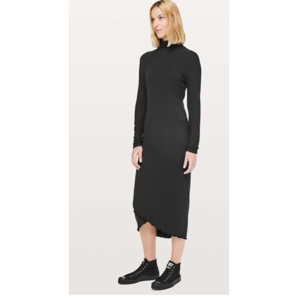 Lululemon Nai Black Long Sleeve Turtleneck Lightweight Bodycon Midi Dress Size 2
